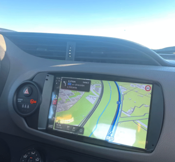 TOYOTA Yaris [2012-2017] – Image 2